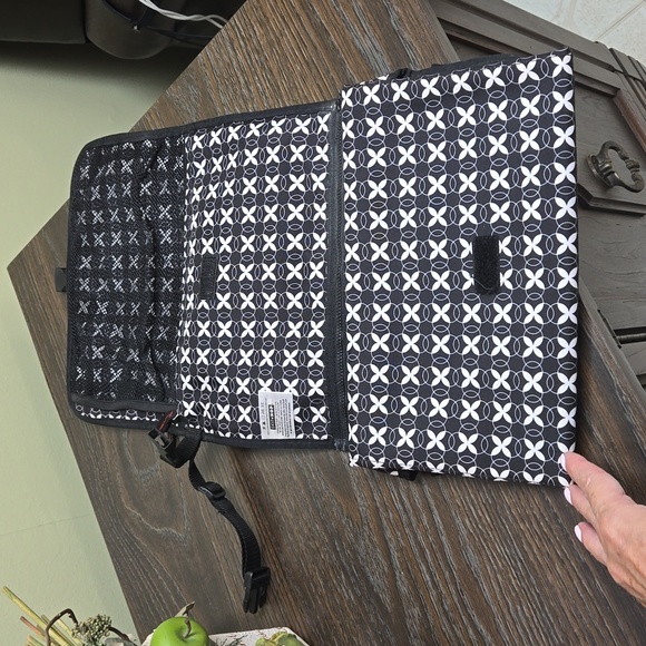 Skip Hop diaper changing met - Picture 4 of 5